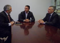 El Gerente del Corredor Mediterráneo de Alta Velocidad y Larga Distancia de Renfe visita al alcalde de Peñíscola