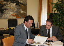El alcalde trata con el Subdelegado del Gobierno el tema del Centro de Estudios