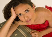 Erika Escribá-Astaburuaga y Orhan Memed interpretan el amor de tres naciones en el festival de Peñíscola