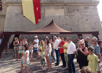 Peñíscola viaja a la Edad Media y revive estos días su condición de sede pontificia