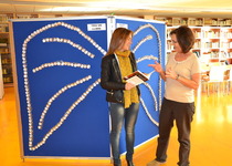 Peñíscola anima a la lectura a pequeños y mayores con el lema “Tria un llibre, fica’t les ales”