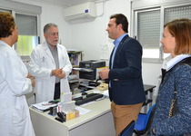 Andrés Martínez y los coordinadores del equipo médico han urgido en su reunión con Conselleria la licitación del equipamiento del nuevo centro de salud
