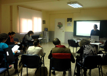 Éxito de participación en las sesiones formativas del programa “Escuela de Familias”