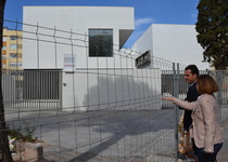 El Ayuntamiento de Peñíscola trabaja en las mejoras de los accesos del nuevo Centro de Salud, aun cerrado a la espera de su equipamiento por parte de la Conselleria de Sanitat