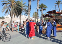 Peñíscola arranca un puente de San Juan muy medieval