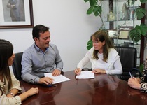 El Ayuntamiento de Peñíscola apoya la tarea de la AECC que atiende a 800 usuarios al año en la localidad