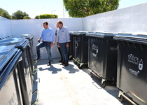 El Ayuntamiento de Peñíscola triplica la capacidad de recogida de basuras en el núcleo suburbano